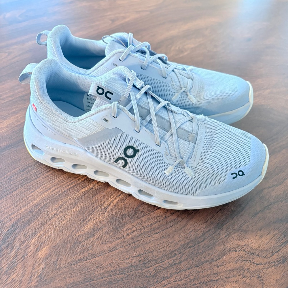 On Cloudsurfer CloudTec Phase Running Shoes Girls Light Blue size 5 US Youth